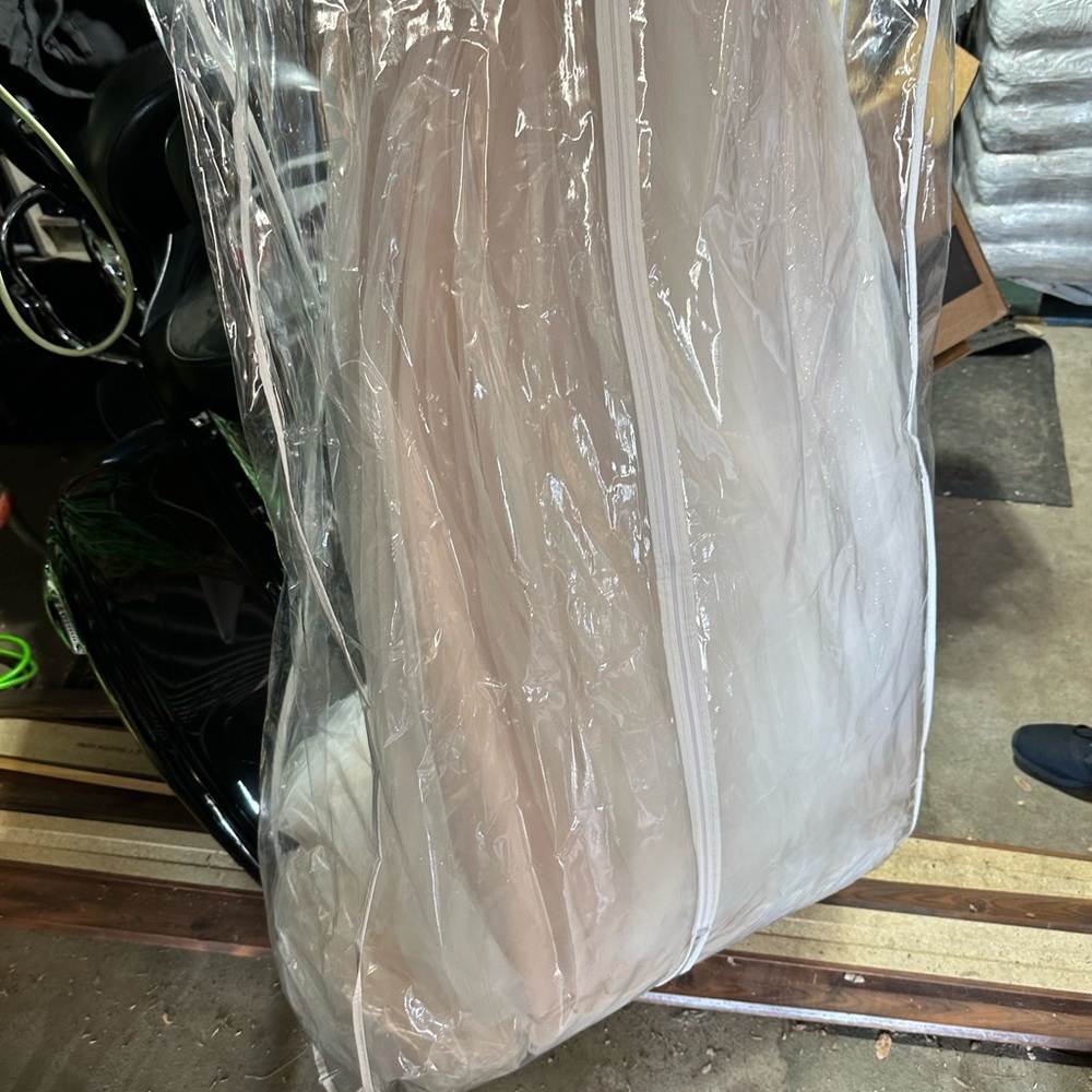 Stella York Wedding Gown - Picture 3 of 8